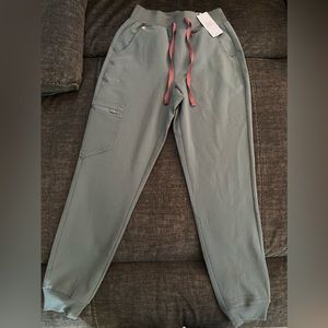 Bonsai HW Zamora Figs Scrub Pants